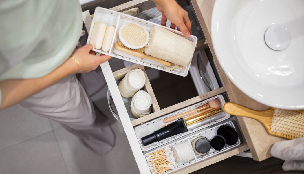 Try Bathroom Cabinets With Trays